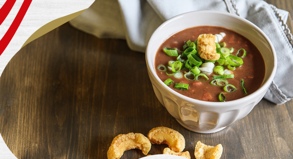 Caldo de Feijão com Pururuca Crocante