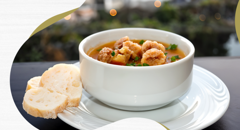 Caldo de Mandioca com Torresmo